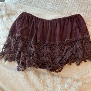 POL Plum top with Lace Detail